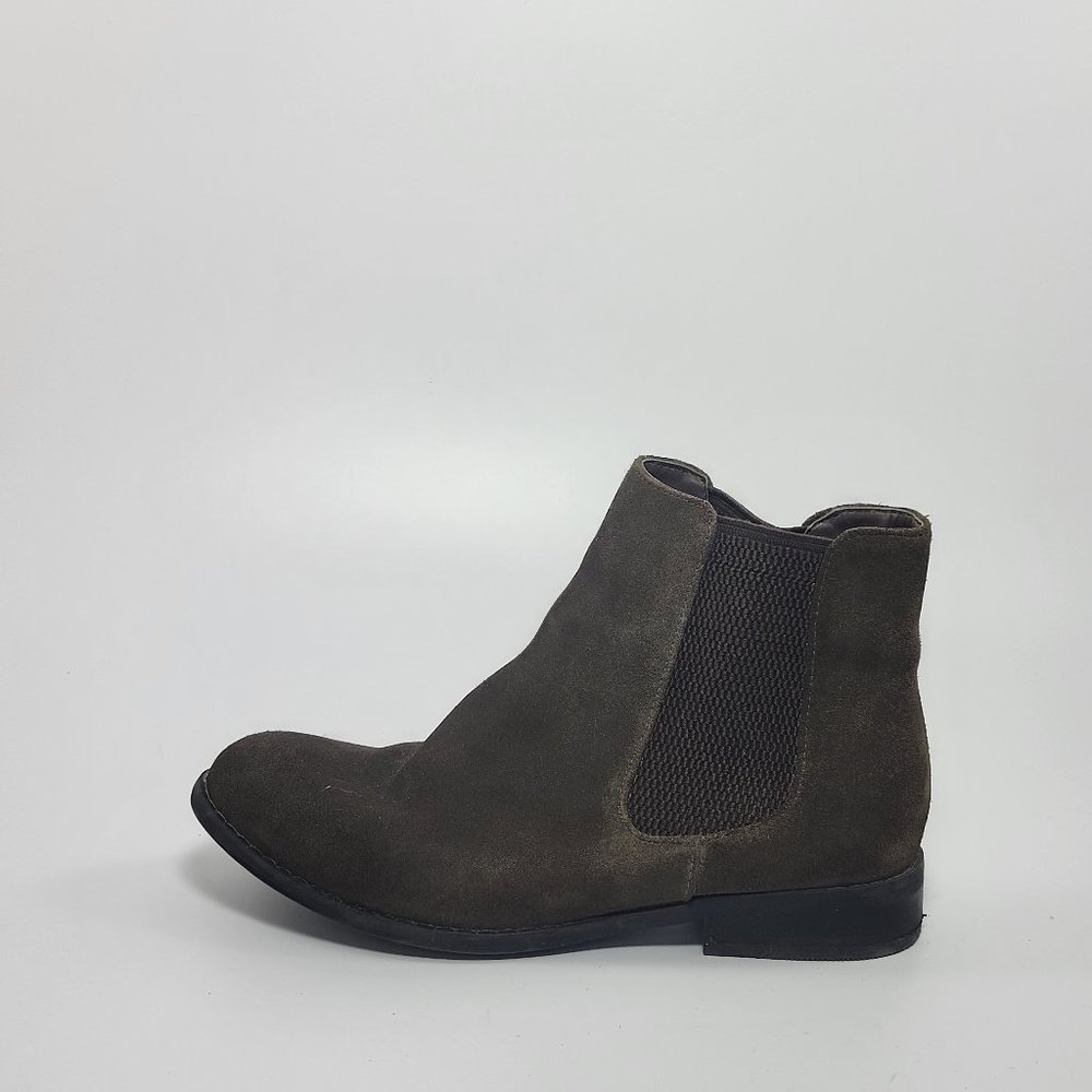 Laura Scott Boots. Leather upper. Size 7.5 . Gray Color.